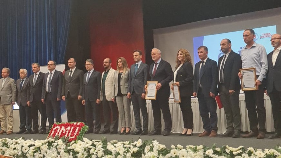 Türk Patent ve Marka Kurumu Başkanı Sayın Cemil Başpınar Enstitümüzü Teşekkür Belgesi ile Ödüllendirdi